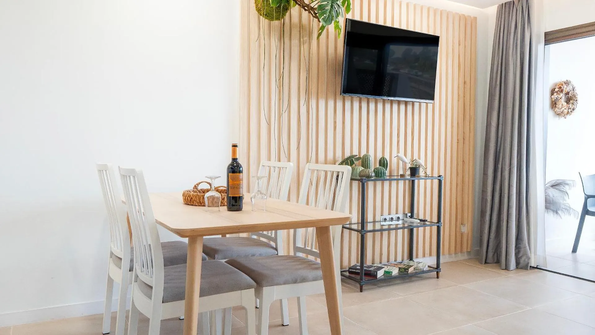 Holiday home Newly Renovated, Luxurious Apartment With A Heated Pool, 259 San Miguel de Abona