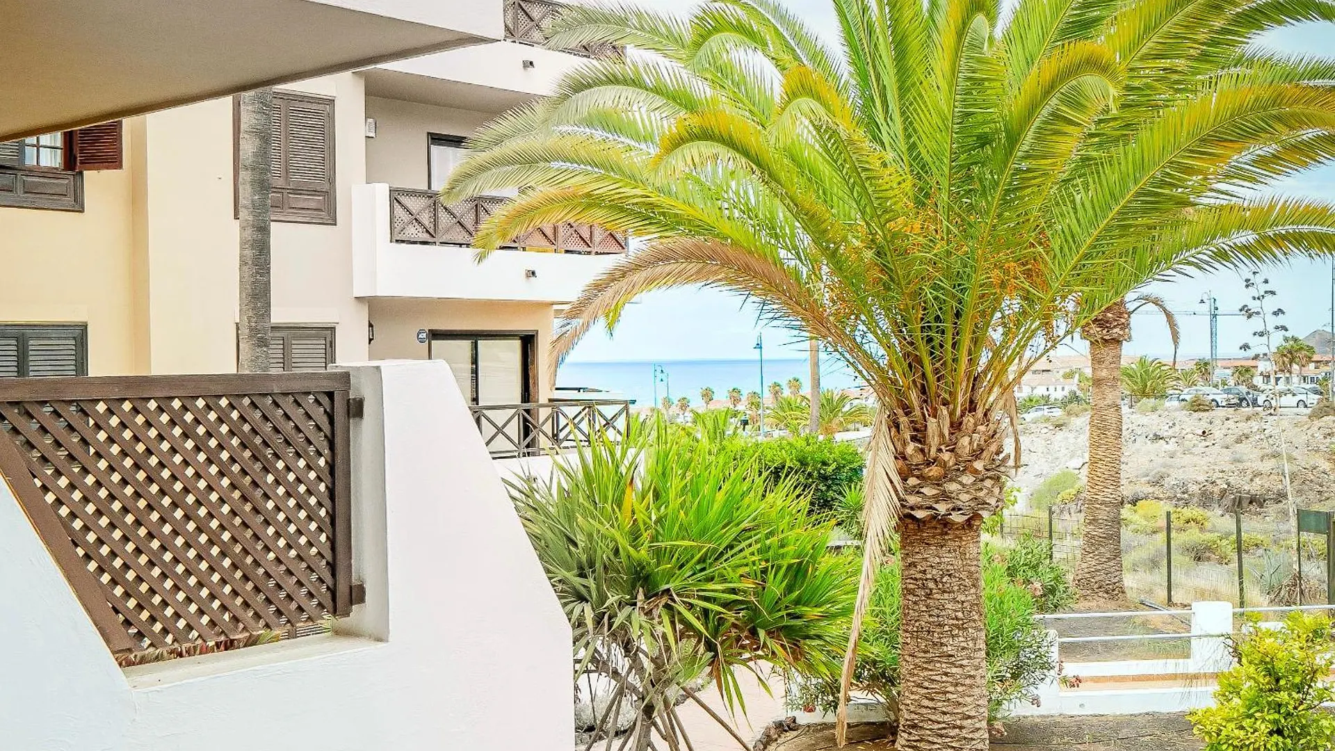 Newly Renovated, Luxurious Apartment With A Heated Pool, 259 San Miguel de Abona Spain